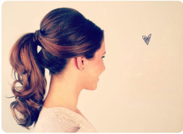 simple-ponytail-hairstyle