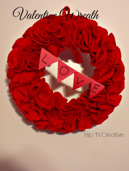 Hip 'n Creative Valentine's Day Wreath tutorial
